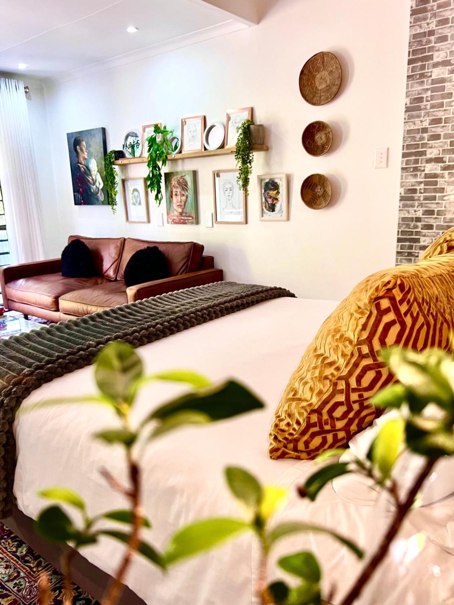 Art-Inspired Bedroom Close To Cbd Моссел-Бей Екстер'єр фото